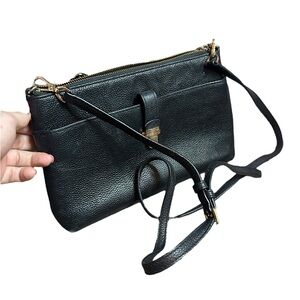 MICHAEL KORS Mercer Snap Pocket Crossbody Bag 
Black Leather